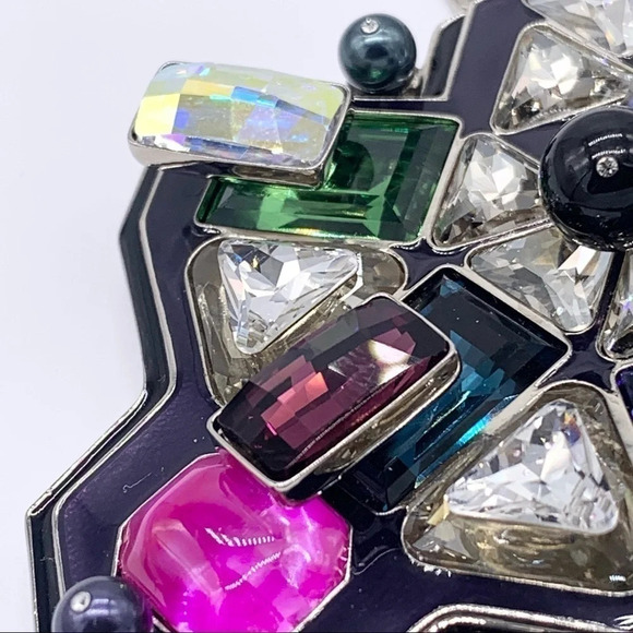 Swarovski Buzz Crystal Pendant Necklace - Picture 5 of 9